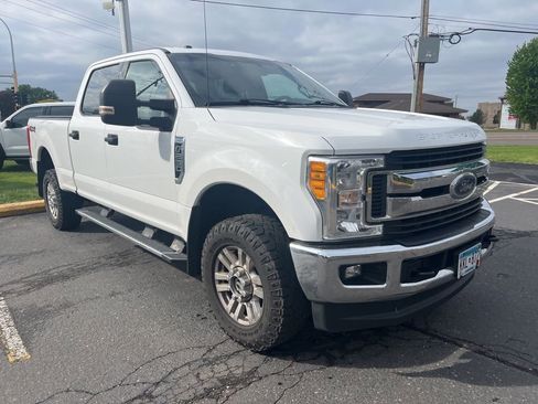 Used 2017 Ford F250 XLT w/ XLT Value Package AWD/4WD image 2