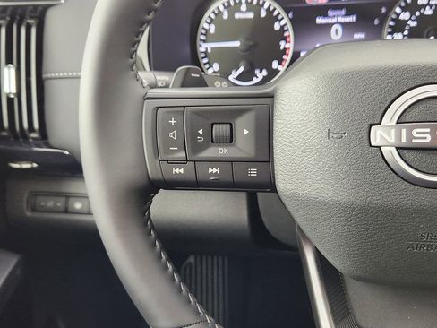 New 2026 Nissan Pathfinder SV image 17