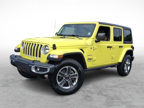 Used 2022 Jeep Wrangler Unlimited Sahara w/ Cold Weather Group AWD/4WD image 1