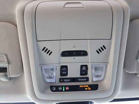 Used 2022 GMC Terrain Denali w/ LPO, Floor Liner Package AWD/4WD image 29