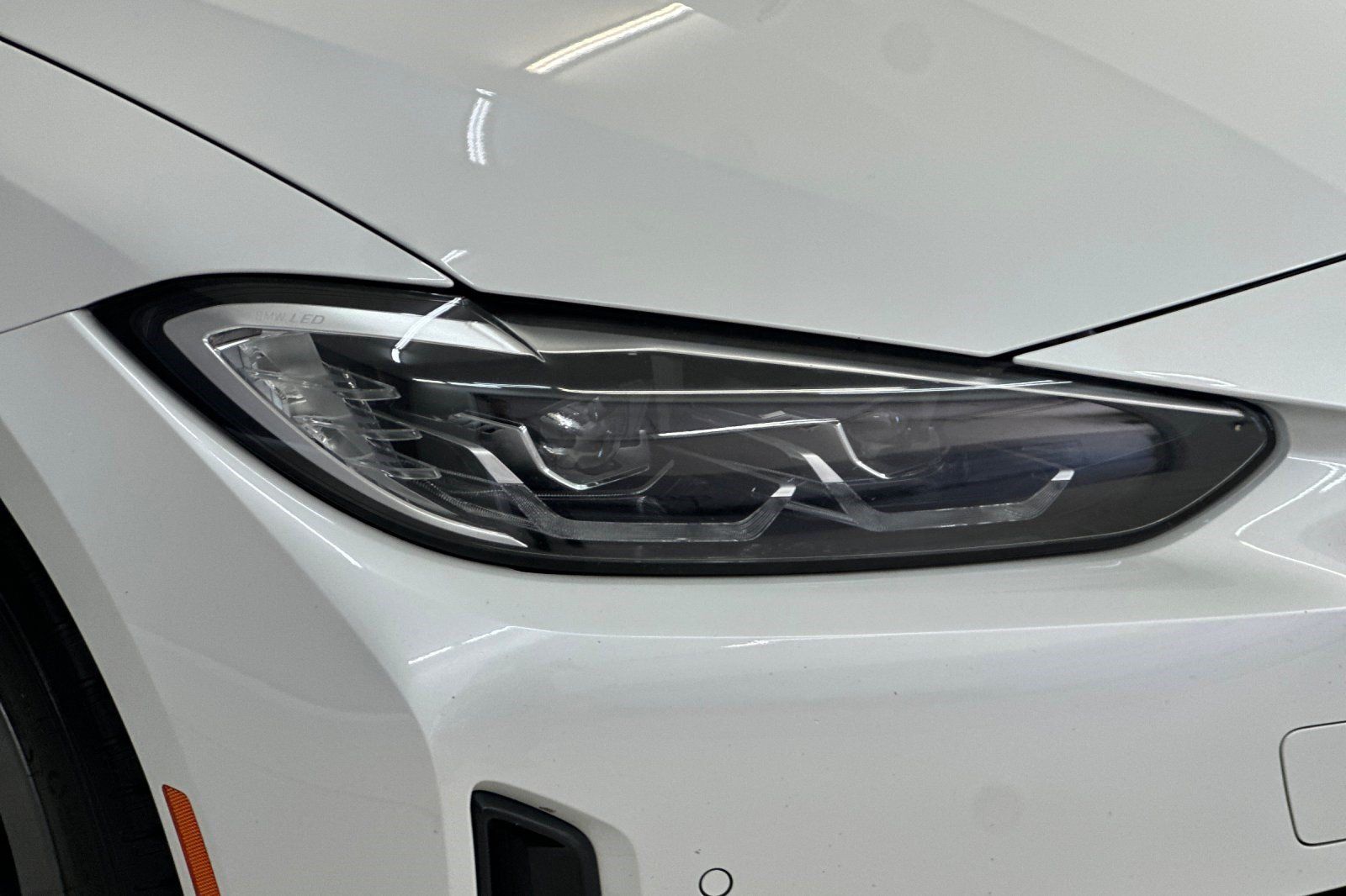 Used 2024 BMW i4 eDrive40 w/ Premium Package RWD image 11