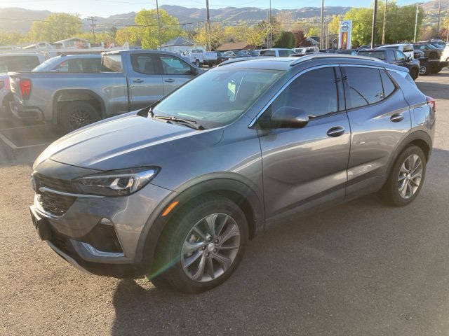 Used 2021 Buick Encore GX Essence w/ Experience Buick Package FWD image 1