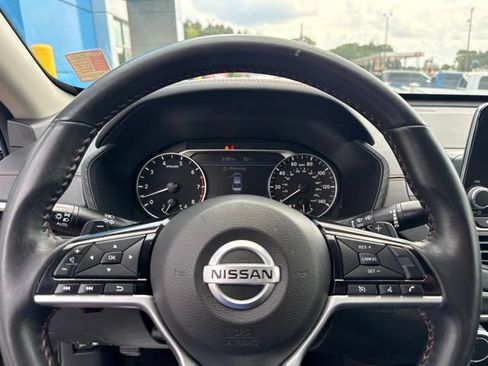 Used 2021 Nissan Altima 2.5 SR FWD image 15