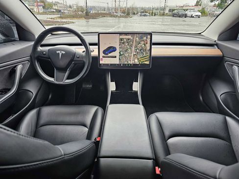 Used 2018 Tesla Model 3 Long Range image 18