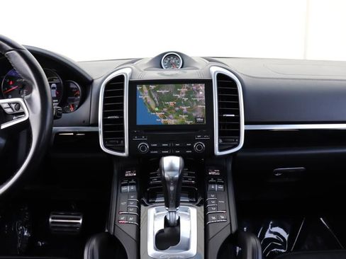 Used 2017 Porsche Cayenne GTS image 47
