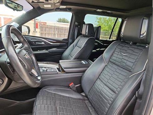 Used 2024 Cadillac Escalade ESV Sport Platinum AWD/4WD image 12