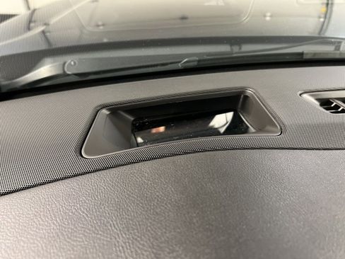 Used 2017 Cadillac Escalade Premium Luxury AWD/4WD image 25