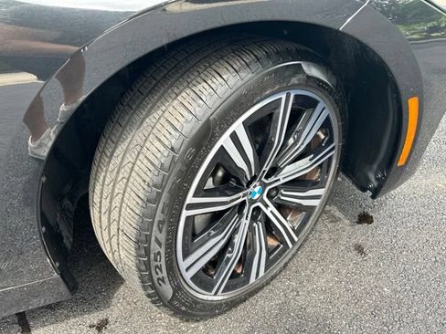 Used 2025 BMW 330i xDrive Sedan AWD/4WD image 36