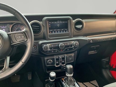 Used 2022 Jeep Wrangler Unlimited Sport AWD/4WD image 9