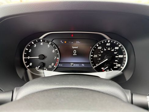 New 2025 Nissan Frontier SV w/ SV Convenience Package image 19