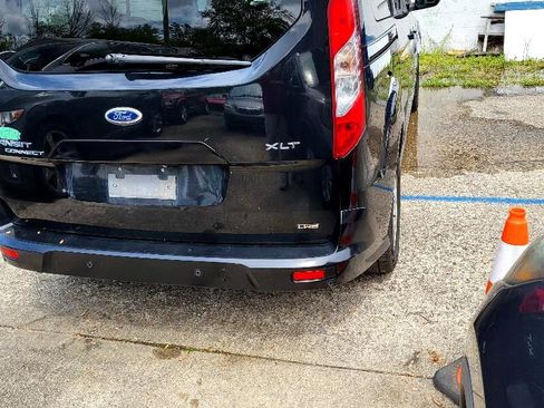 Used 2016 Ford Transit Connect XLT image 4