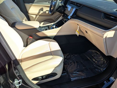 New 2026 Jeep Grand Cherokee Limited image 30