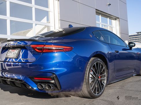Used 2024 Maserati GranTurismo Trofeo image 12