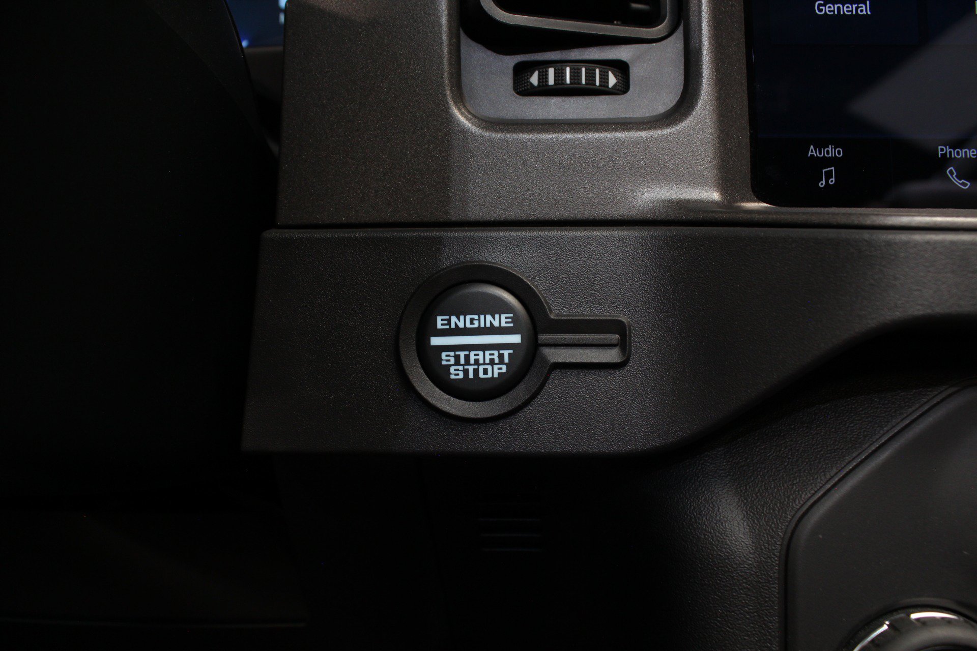 Used 2025 Ford Bronco 4-Door AWD/4WD image 57