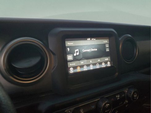 Certified 2022 Jeep Gladiator Sport image 19