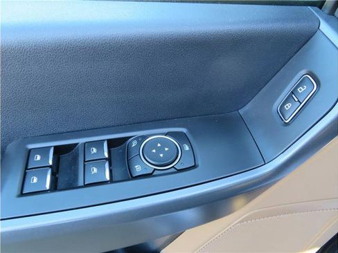 Used 2024 Ford F250 XLT image 11