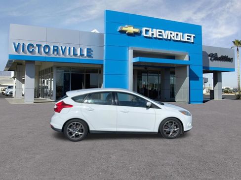Used 2014 Ford Focus SE w/ Equipment Group 201A image 4
