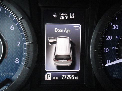 Used 2019 Toyota Sienna LE image 14