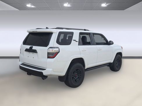 Used 2024 Toyota 4Runner TRD Off-Road Premium image 9
