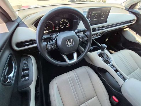 Used 2026 Honda HR-V EX-L image 10