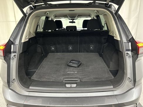 Used 2024 Nissan Rogue SV AWD/4WD image 21