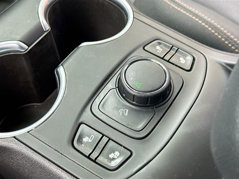 Used 2019 GMC Terrain SLT FWD image 12
