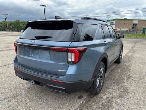 New 2026 Ford Explorer ST-Line w/ ST-Line Street Pack AWD/4WD image 4