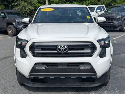 Used 2024 Toyota Tacoma SR5 AWD/4WD image 2