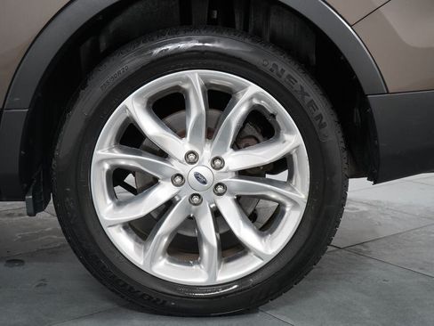 Used 2015 Ford Explorer XLT w/ Equipment Group 202B FWD image 35