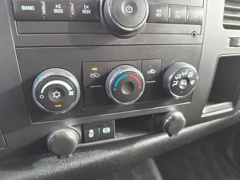 Used 2014 Chevrolet Silverado 2500 LT AWD/4WD image 19