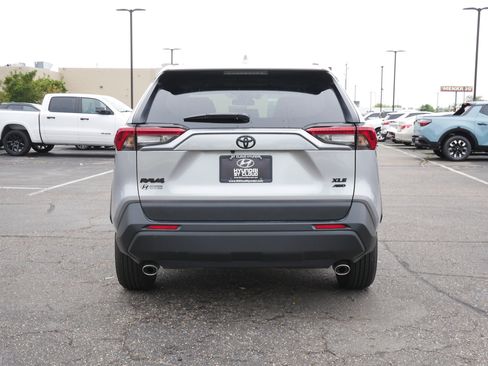 Used 2025 Toyota RAV4 XLE w/ Convenience Package AWD/4WD image 4