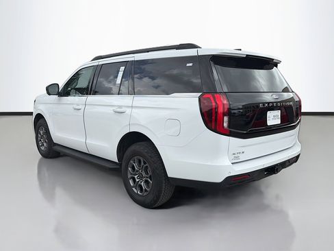 Used 2025 Ford Expedition Active AWD/4WD image 5