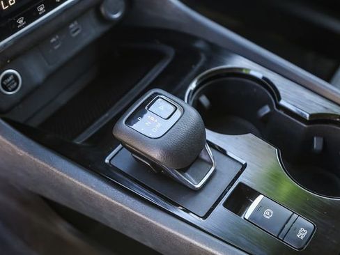 Used 2022 Nissan Rogue SV image 21