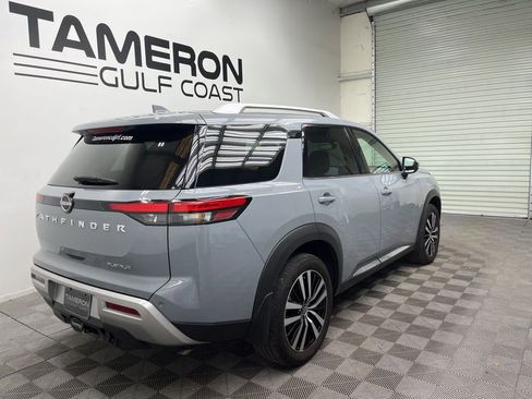 Used 2025 Nissan Pathfinder Platinum image 7