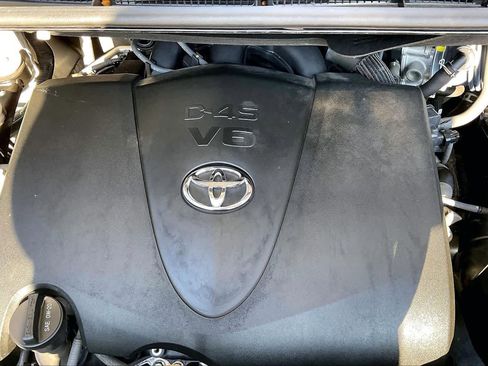 Used 2017 Toyota Sienna XLE image 29