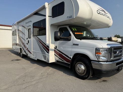 Used 2021 Ford E-450 and Econoline 450 Super Duty w/ Motorhome Prep Package RWD image 2