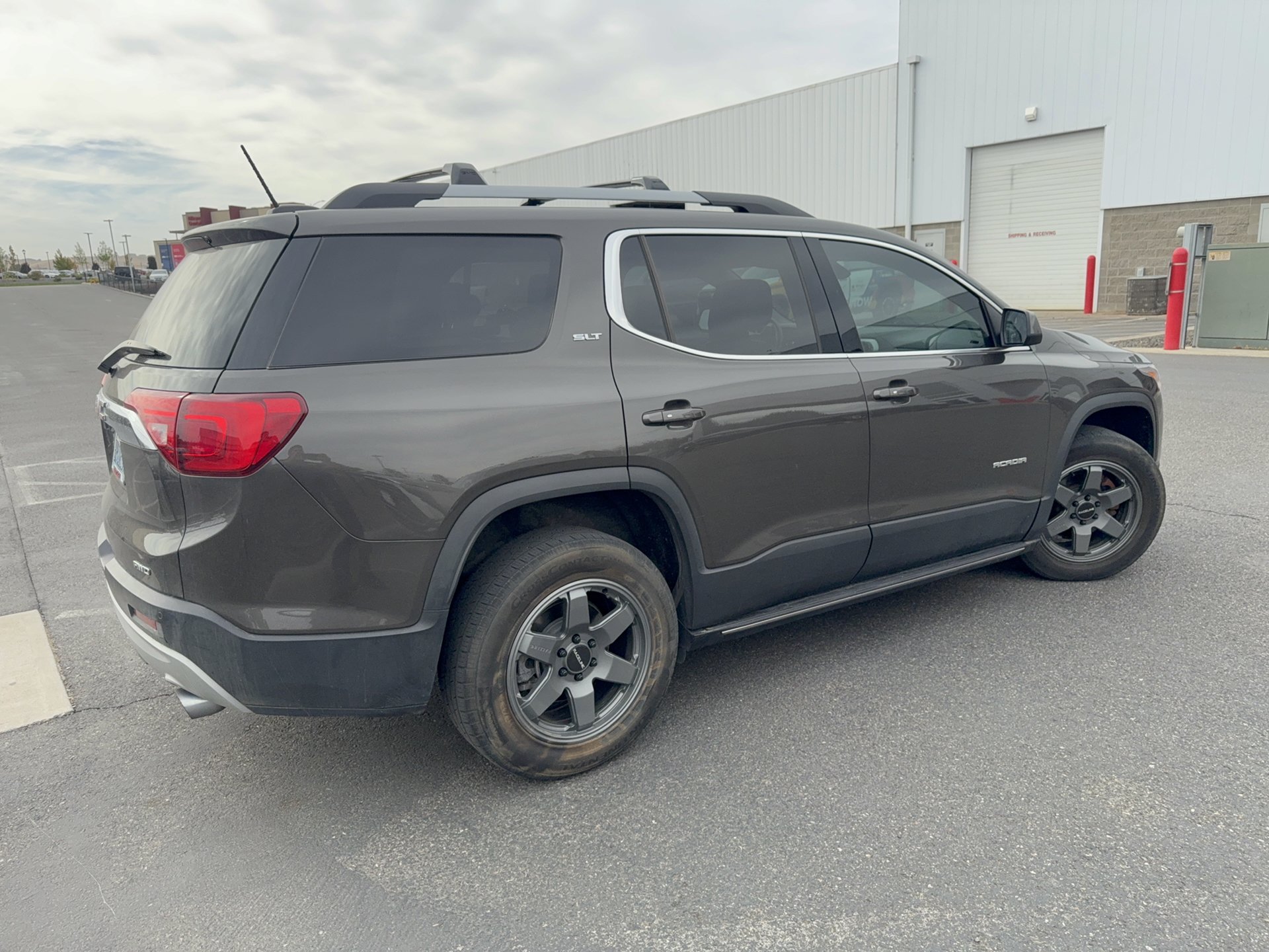 Used 2019 GMC Acadia SLT AWD/4WD image 4