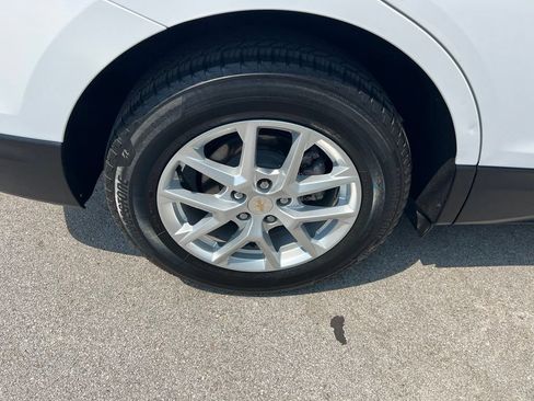 Used 2024 Chevrolet Equinox LT AWD/4WD image 13