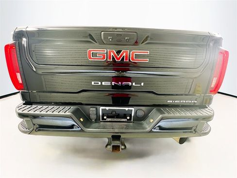 Used 2021 GMC Sierra 2500 Denali w/ Denali Ultimate Package image 6