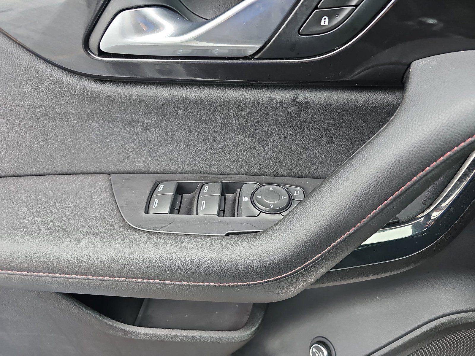 Used 2019 Chevrolet Blazer RS w/ LPO, Floor Liner Package FWD image 24