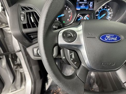 Used 2015 Ford Escape SE w/ Equipment Group 201A FWD image 11