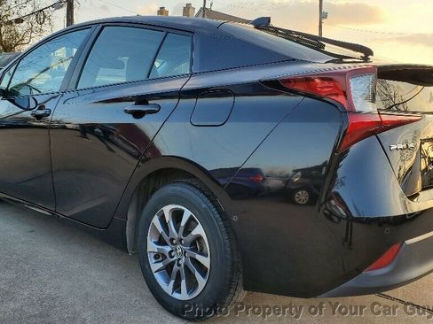 Used 2019 Toyota Prius Limited w/ Premium Convenience Package image 17