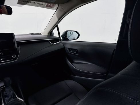 Certified 2025 Toyota Corolla LE FWD image 20