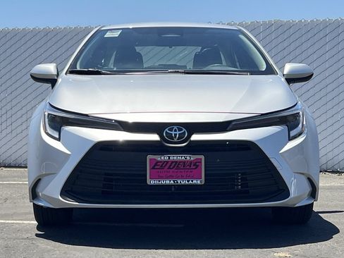 Used 2026 Toyota Corolla LE FWD image 10