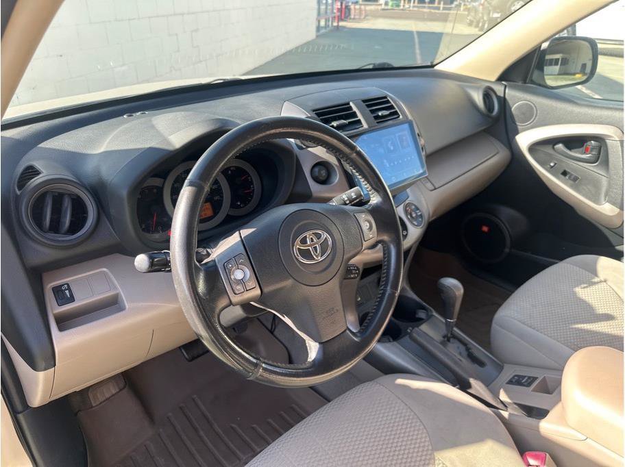 Used 2007 Toyota RAV4 Limited FWD image 17