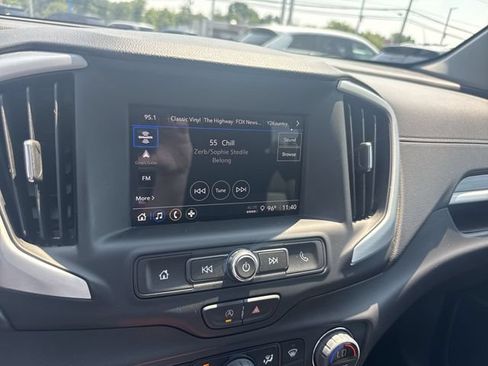 Certified 2023 GMC Terrain SLE w/ Driver Convenience Package AWD/4WD image 13