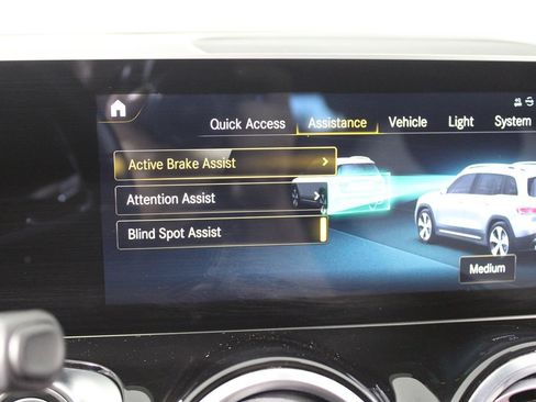 Used 2021 Mercedes-Benz GLB 250 image 20
