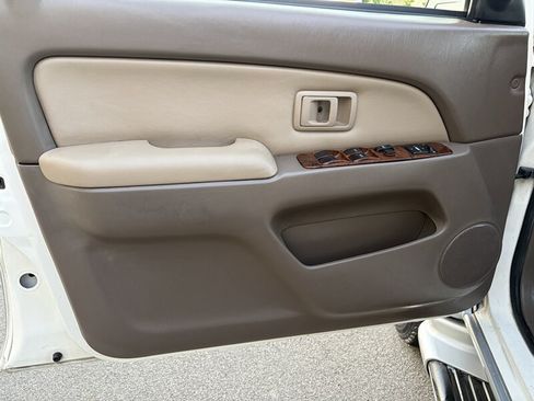 Used 2000 Toyota 4Runner Limited RWD image 14