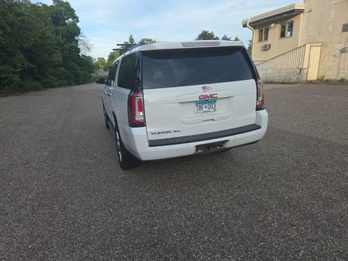 Used 2016 GMC Yukon XL SLE w/ Convenience Package AWD/4WD image 11