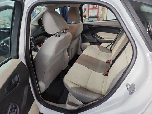 Used 2012 Ford Focus SE FWD image 13